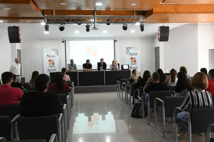 Dio inicio el cursado de la cuarta cohorte de la Diplomatura en Gestión Local para el Desarrollo Territorial, en el nuevo espacio cultural de SEOM