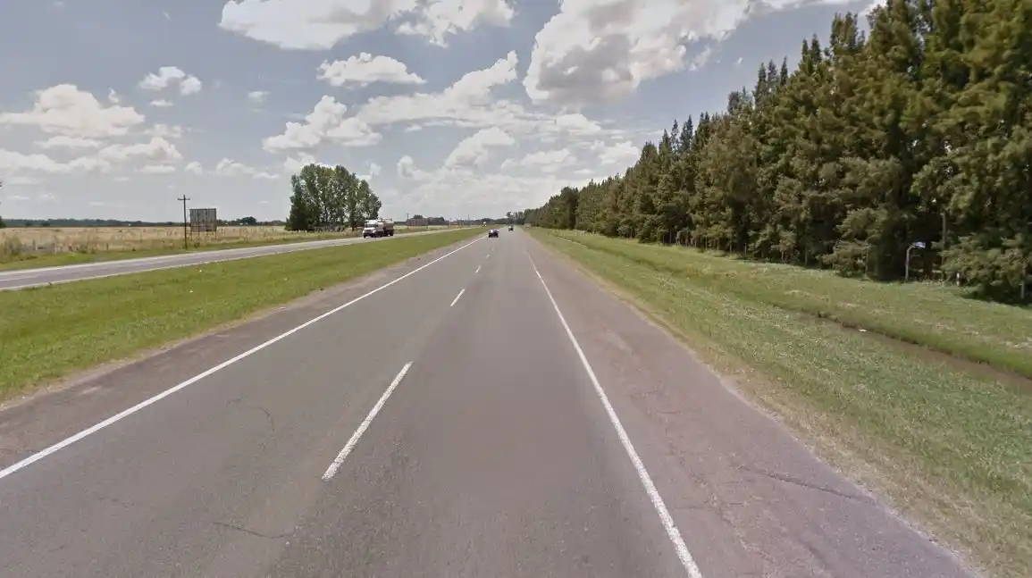 Investigan la misteriosa muerte de un joven que fue hallado ahorcado con un cinturón en un campo de Brandsen