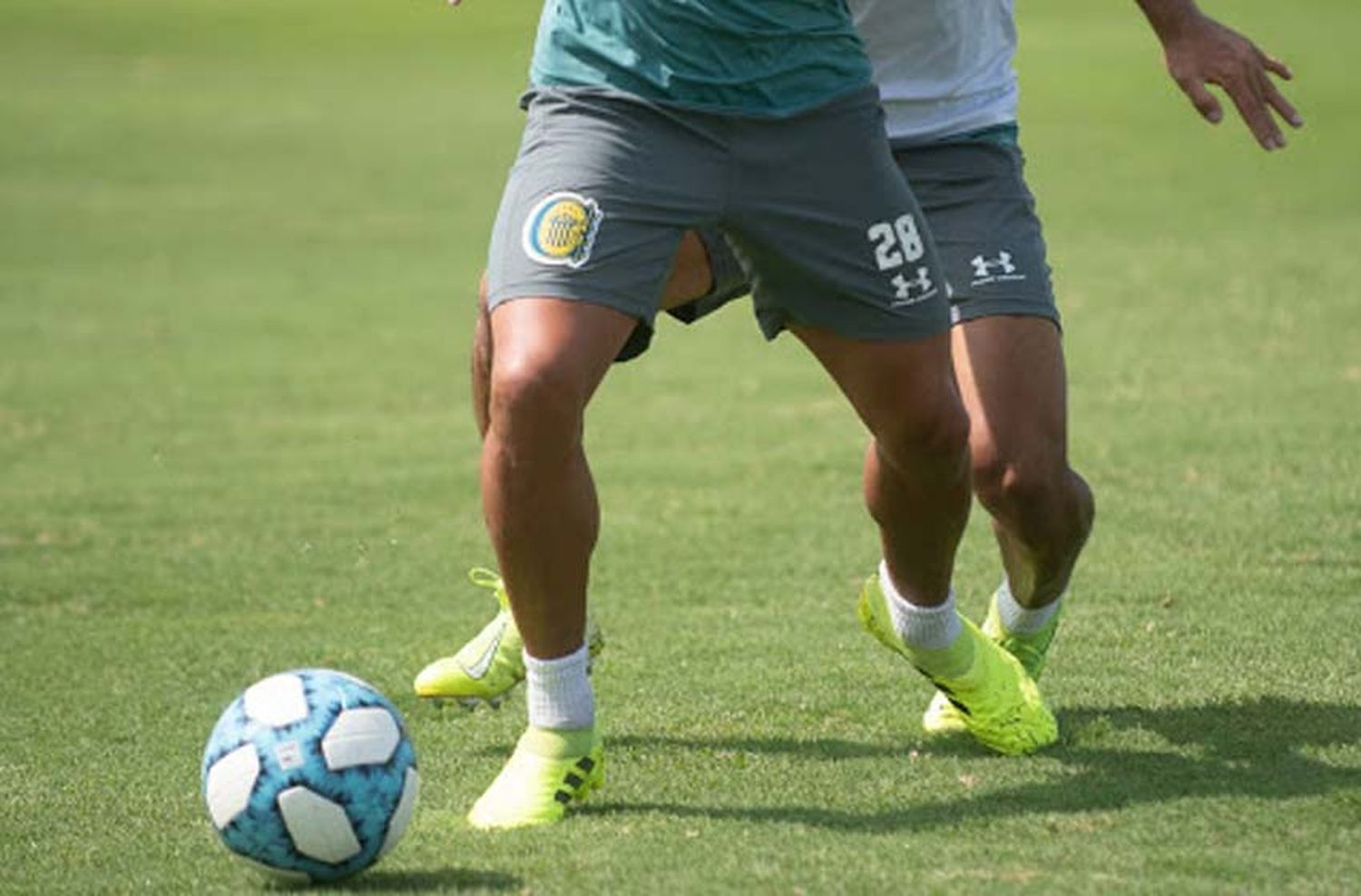 Otros dos futbolistas de Central fueron aislados por casos compatibles con coronavirus