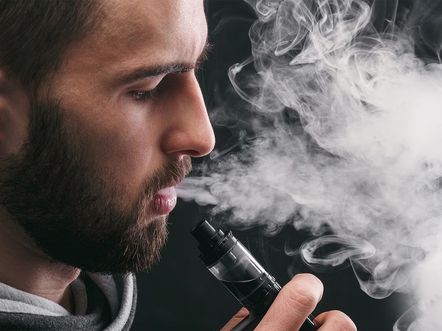 Vapeadores: “Producen lesiones pulmonares que pueden ser iguales o peores que la del cigarrillo”