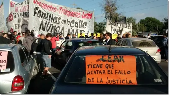Lear: Trabajadores suspendidos realizan corte en Panamericana
