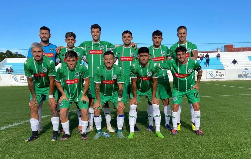 La formación del "Dragón" en Viedma (Foto: Prensa Sol de Mayo)