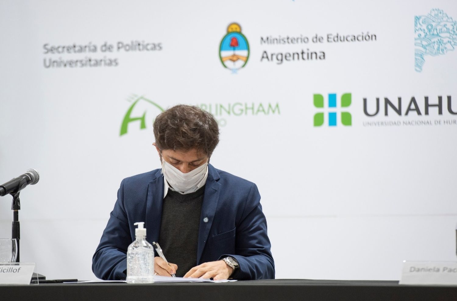 Kicillof: “Ante la pandemia, hay un Estado que jerarquiza e invierte en educación"