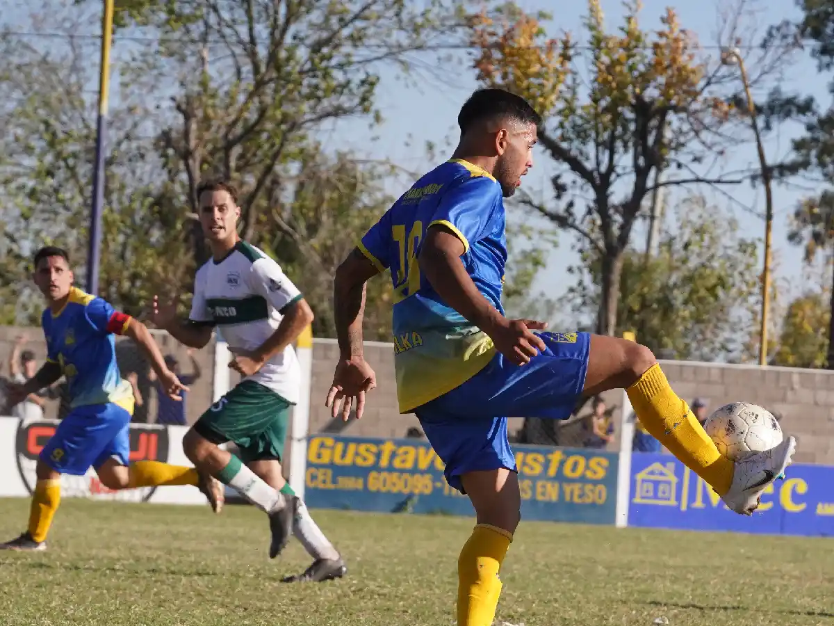 Los de acá salen a la cancha
