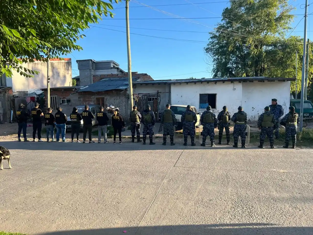 Los dos sujetos, en diferentes días, fueron detenidos en una vivienda de Strobel al 6400.