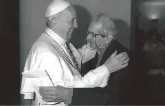 “Querido hermano”: las emotivas cartas del Papa Francisco al padre Raúl Troncoso