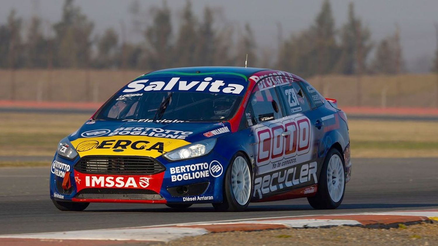 José Manuel Urcera ganó en la Clase 3 del Turismo Nacional