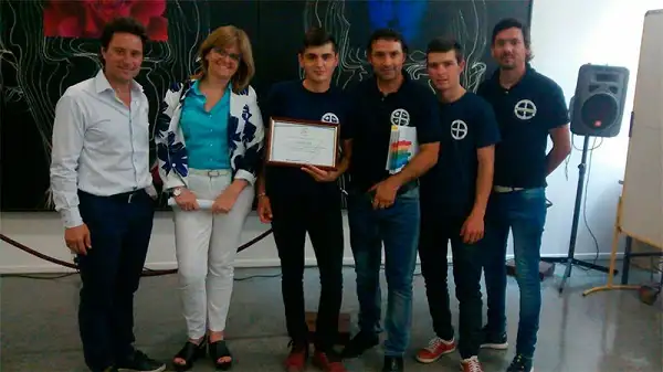 Alumnos entrerrianos recibieron financiamiento para fabricar semáforos LED