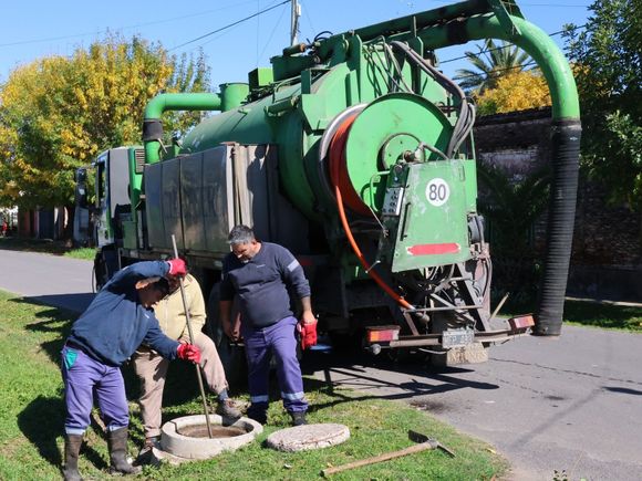 Volvió el desobstructor de Provincia para facilitar las tareas en las redes cloacales y pluviales