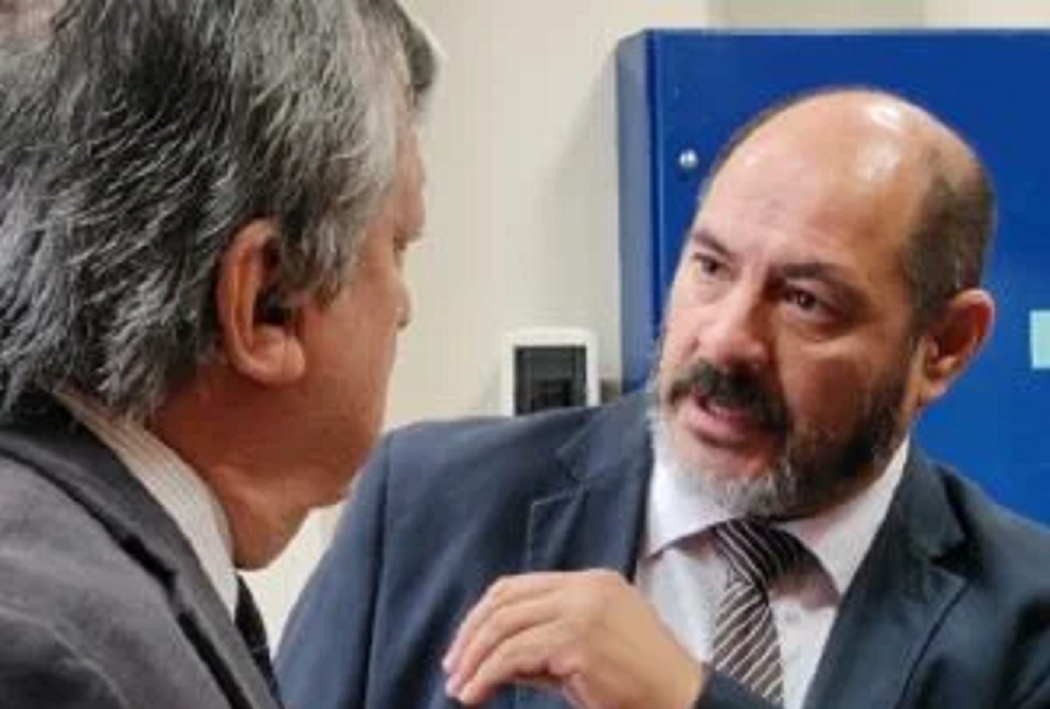 El fiscal echado por causas caídas prendió el ventilador: apuntó a su jefe, un ex camarista y la Auditoría del MPA