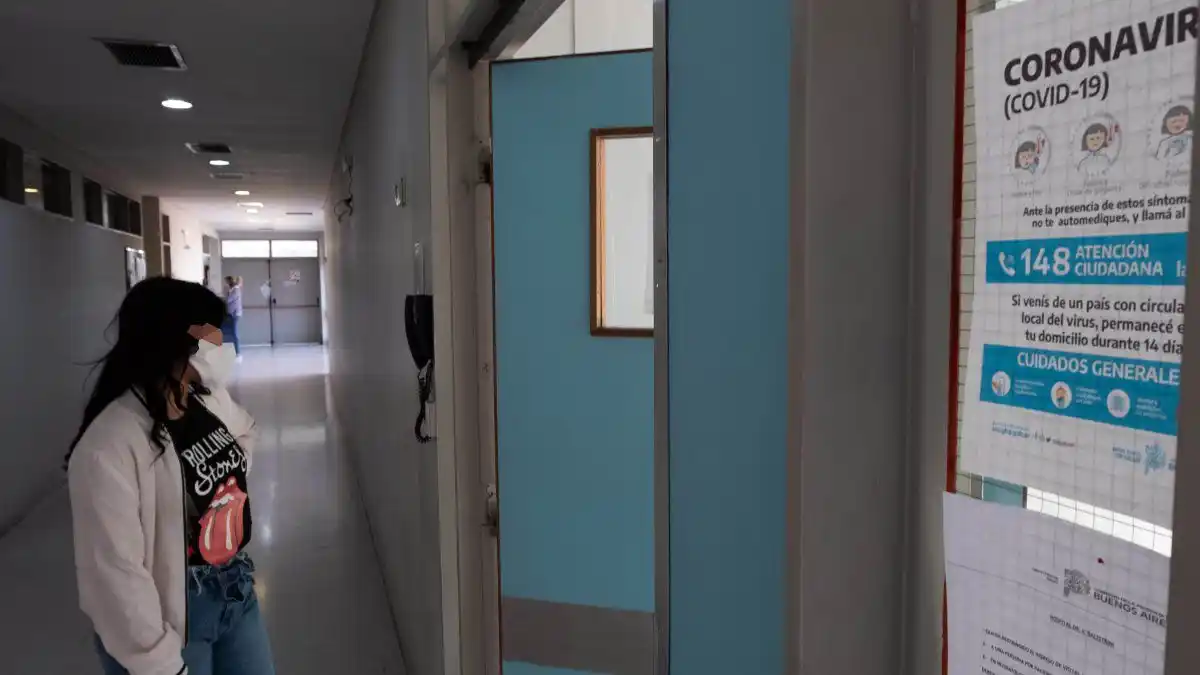 Covid en Argentina: Los contagios bajaron de la barrera de los 10.000