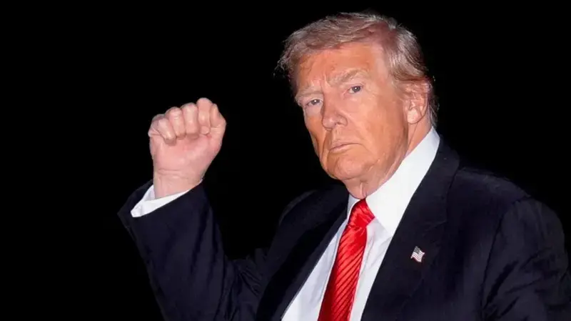 Aunque negó una guerra inminente, Trump cree que Maduro tiene los días contados