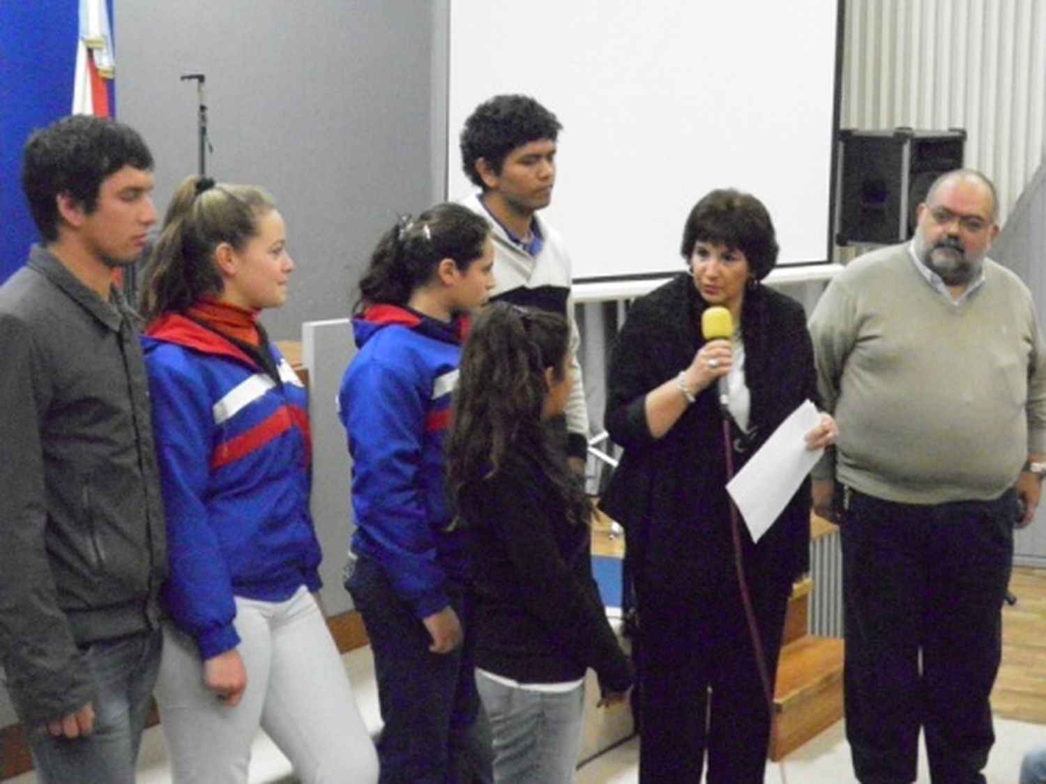 Destinan más de $9 millones para la compra de insumos educativos