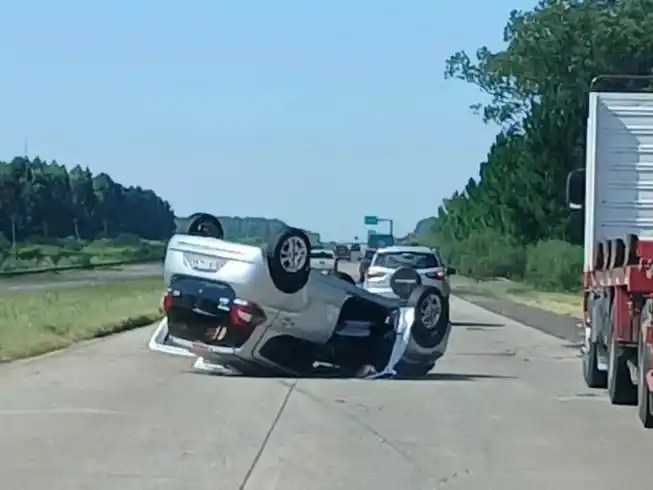 Siniestro vial provocó demoras en el acceso a Federación