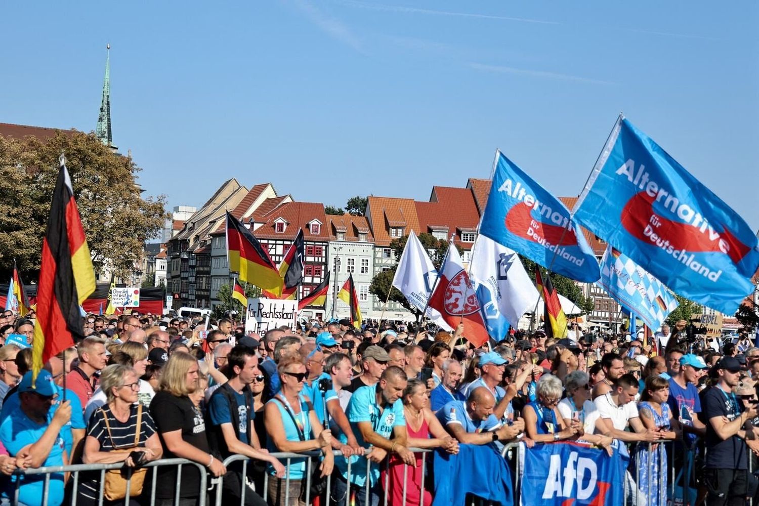 El líder de la AfD en Turingia, Björn Höcke, reclamó el derecho a formar Gobierno.