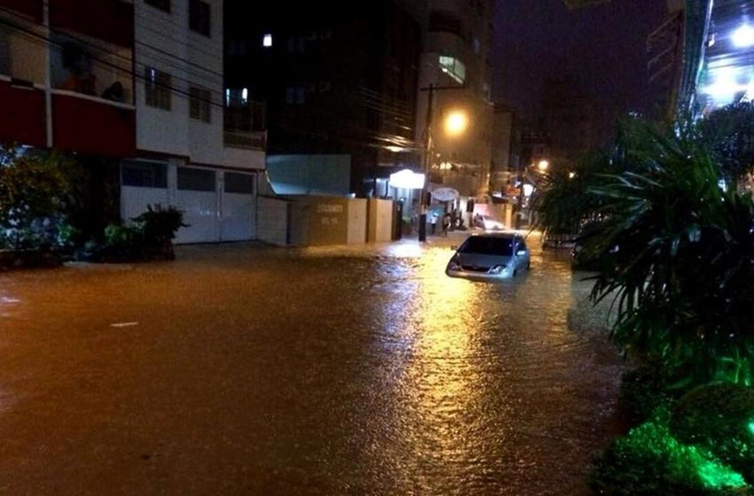 Atención turistas: emergencia en Florianópolis y Camboriú por las lluvias