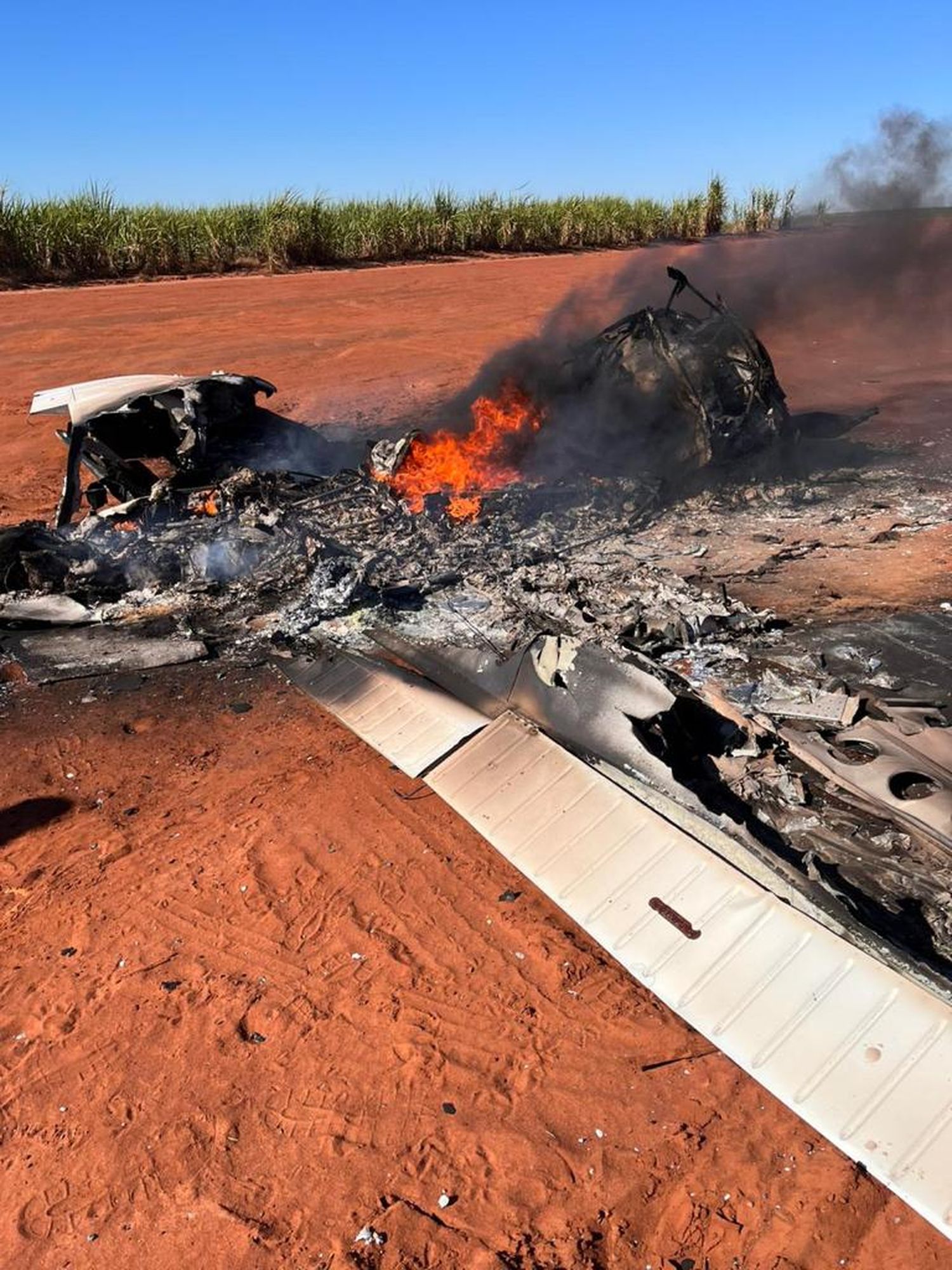 Illegal flight pilot sets his plane on fire when intercepted by the Brazilian Air Force