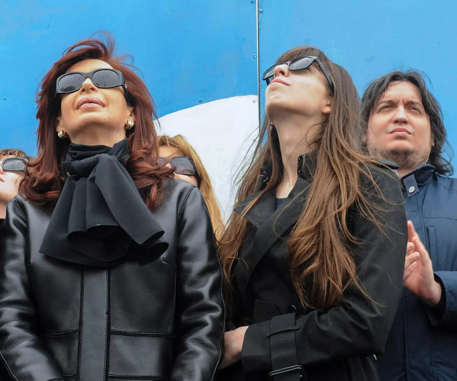 Cristina Kirchner y sus hijos.