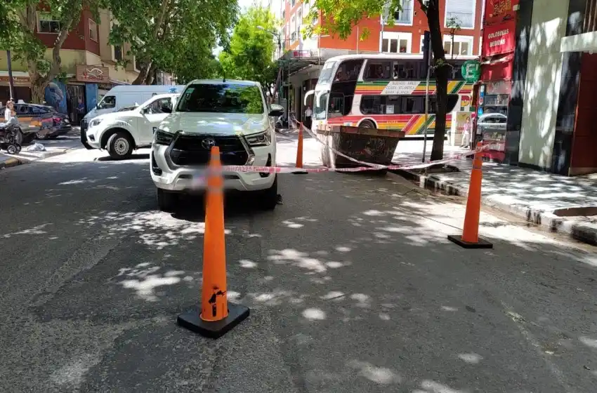 Una camioneta atropelló a un peatón en el microcentro