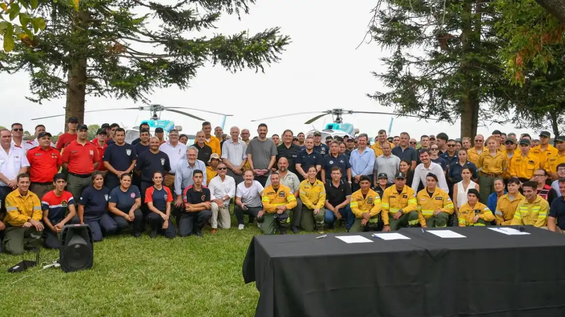 A partir de esta firma, todos los recursos disponibles de las tres provincias estarán coordinados bajo un mismo protocolo operativo, en articulación con la AFE.