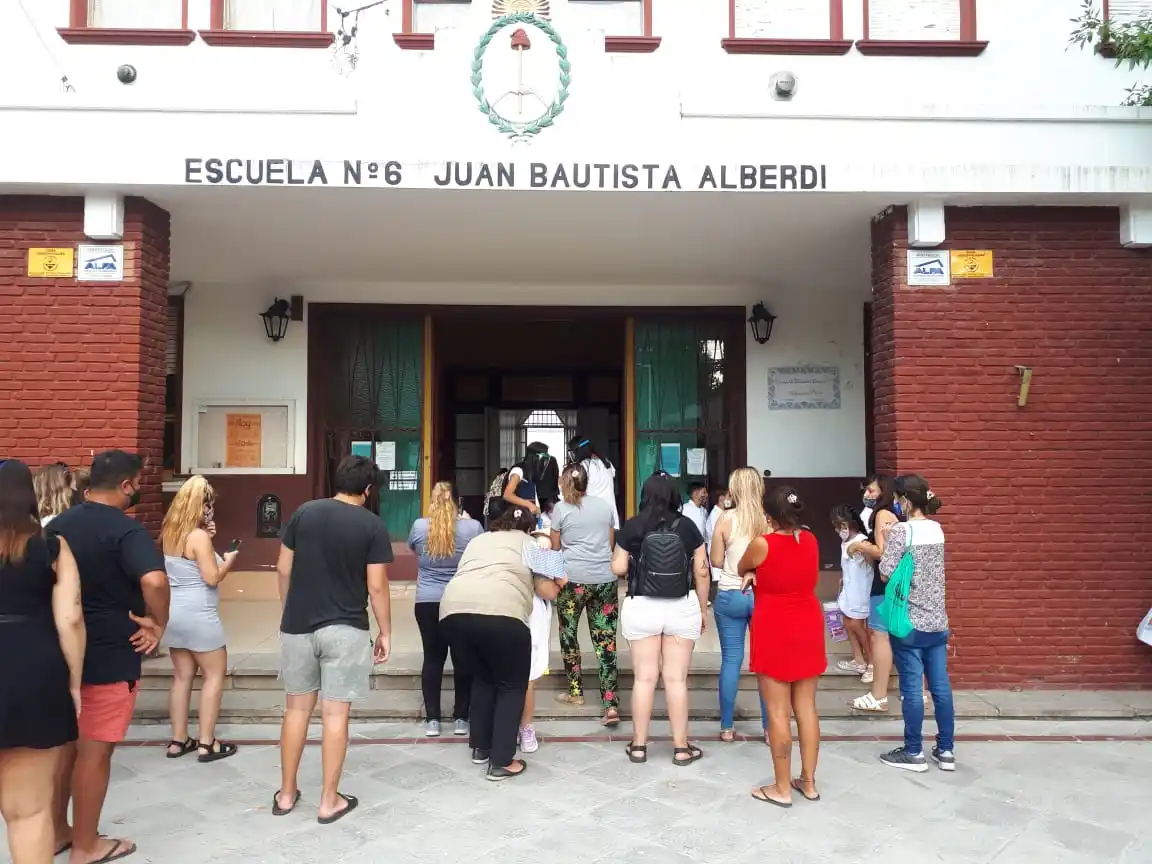 El 5 de marzo será el primer de clases en 2025 y finalizará el 22 de diciembre. Foto: La Opinión.