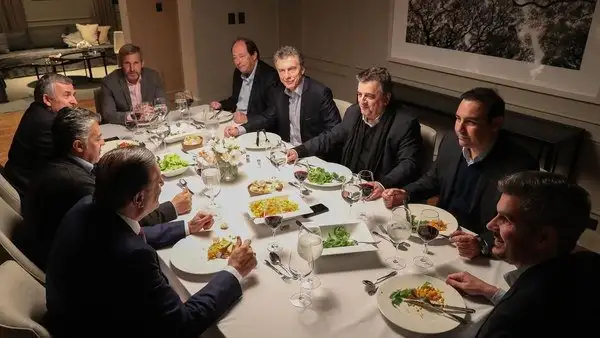 Mauricio Macri cenó con la cúpula de la UCR en Olivos