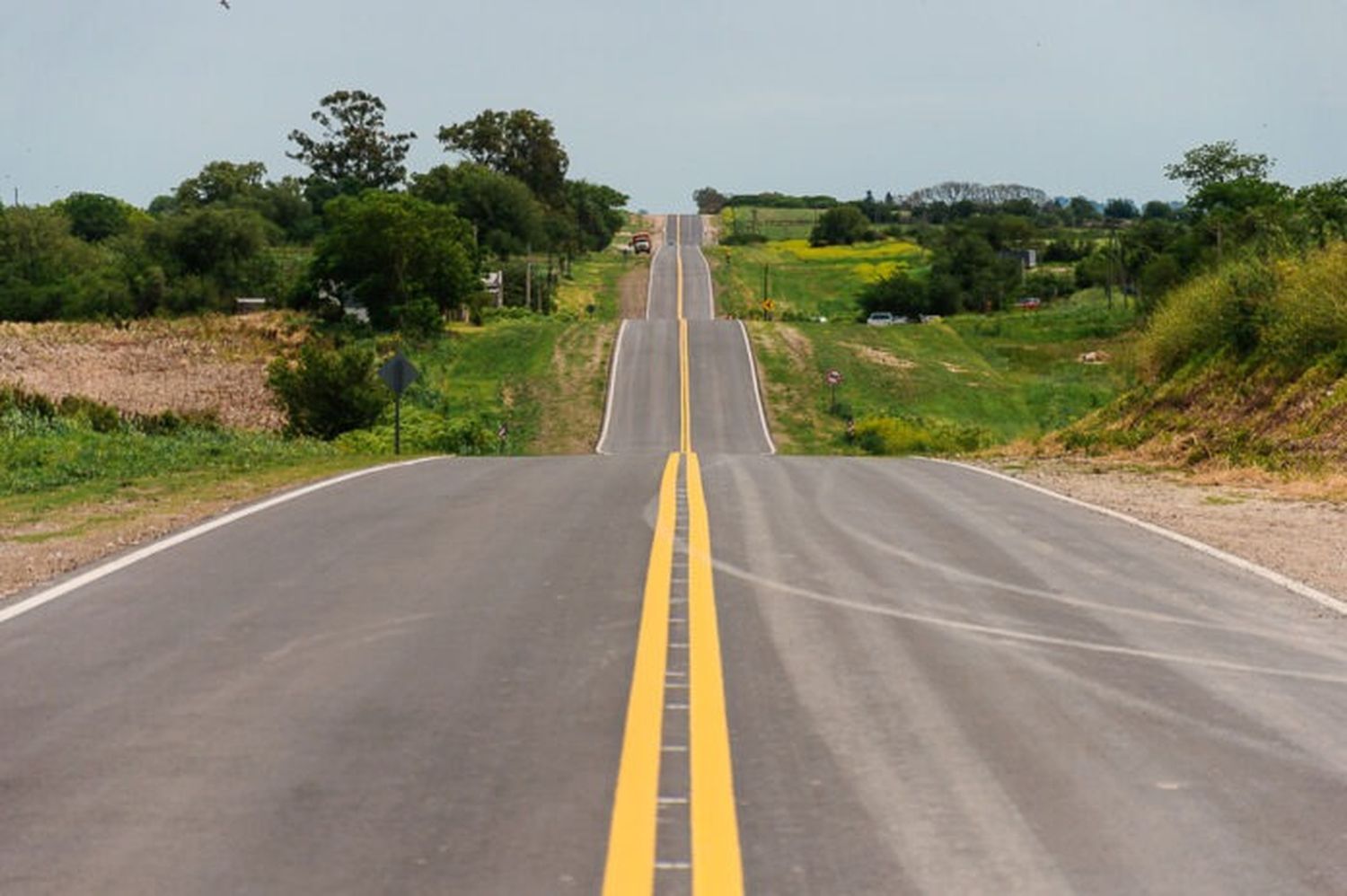 Provincia adjudicó el primer grupo de obras del Plan de Recuperación de Caminos y Rutas