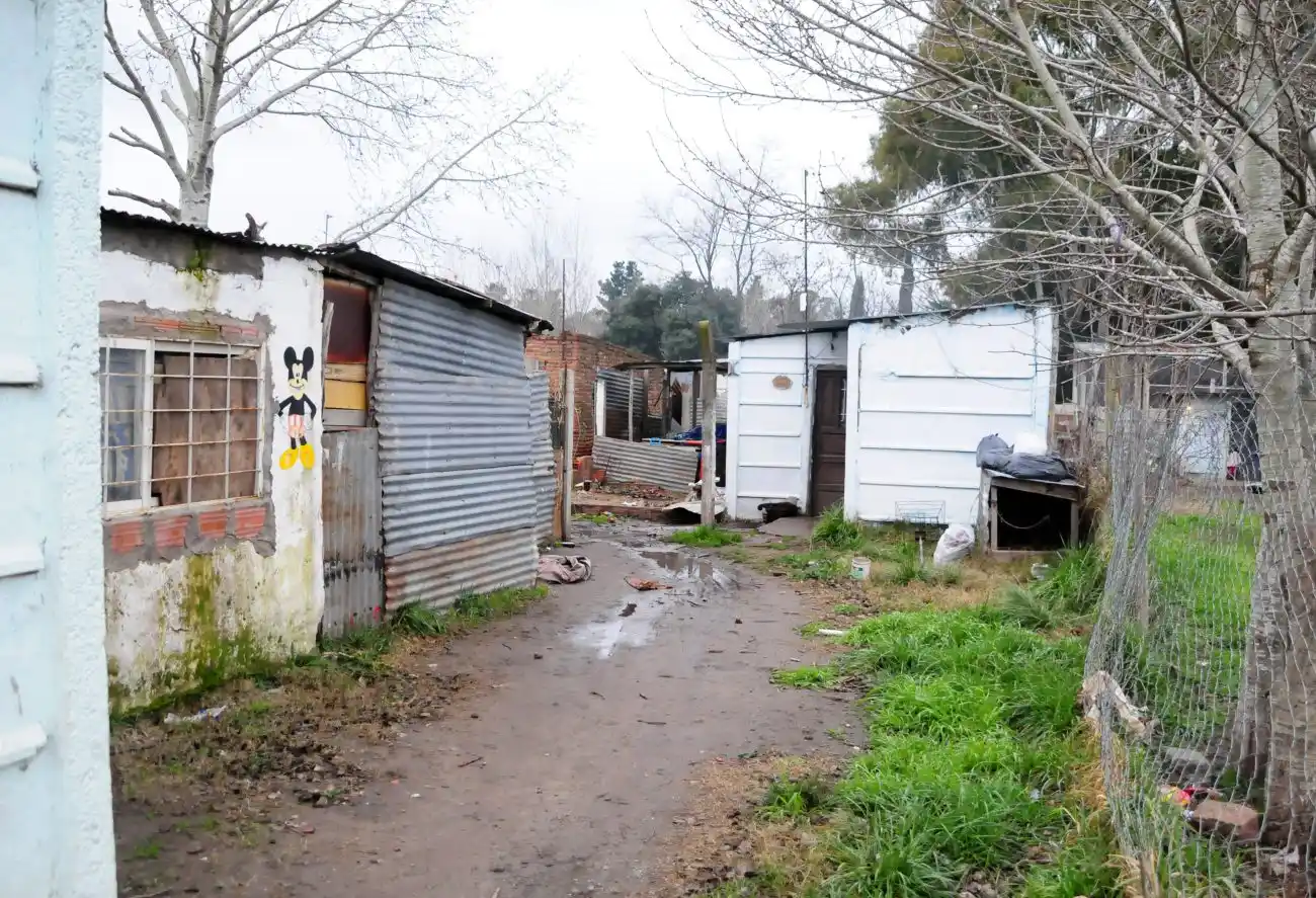 La odisea de vivir en casas precarias, la cara más compleja de la deuda habitacional