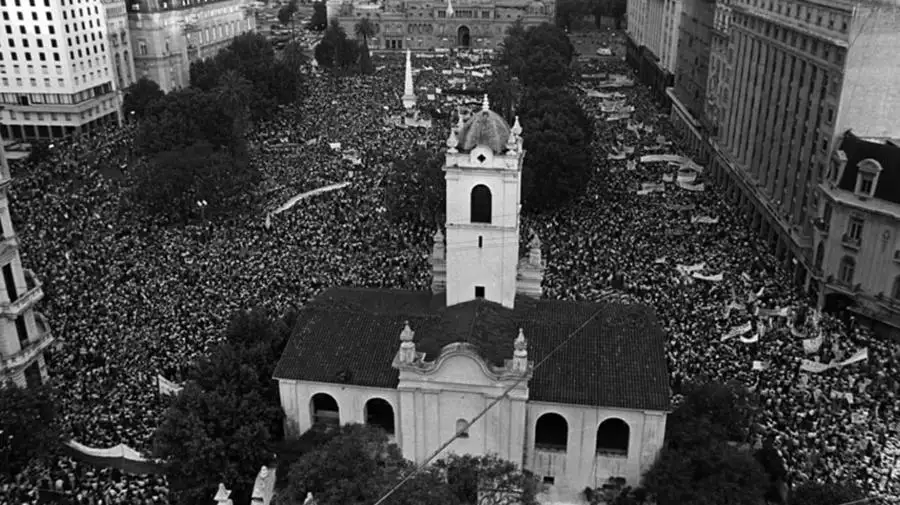 Semana Santa de 1987: el alzamiento carapintada que puso en jaque a la democracia