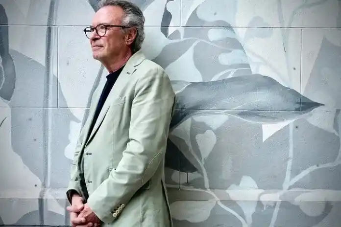 Oscar Martínez, diario íntimo de una mudanza a España