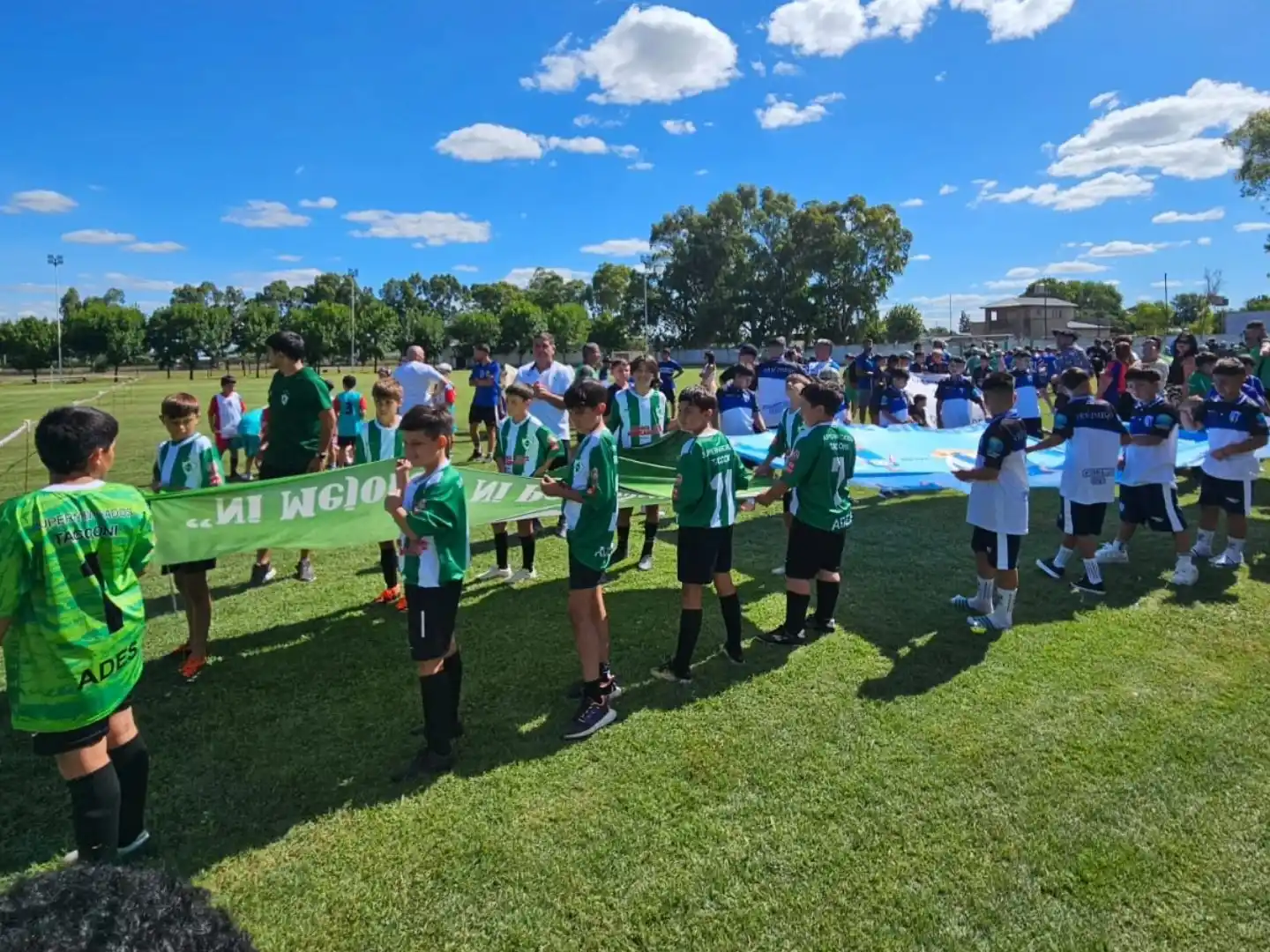 Un campeón entre promesas: Joaquín Tobio Burgos engalanó la apertura del Torneo Amistad en Ranchos