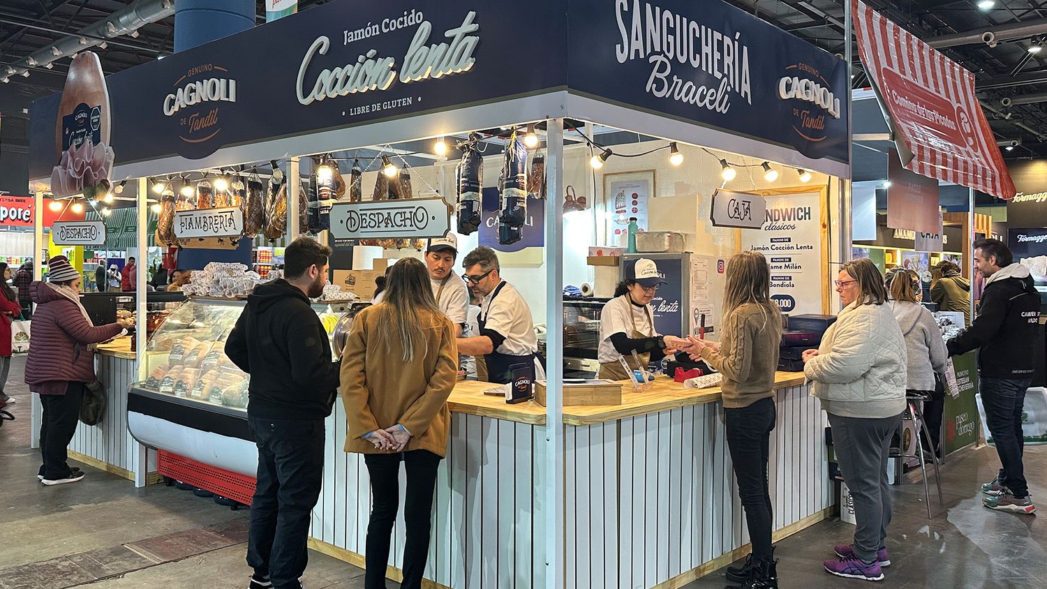 Cagnoli presente en Caminos y Sabores con la Sanguchería junto a Juan Braceli