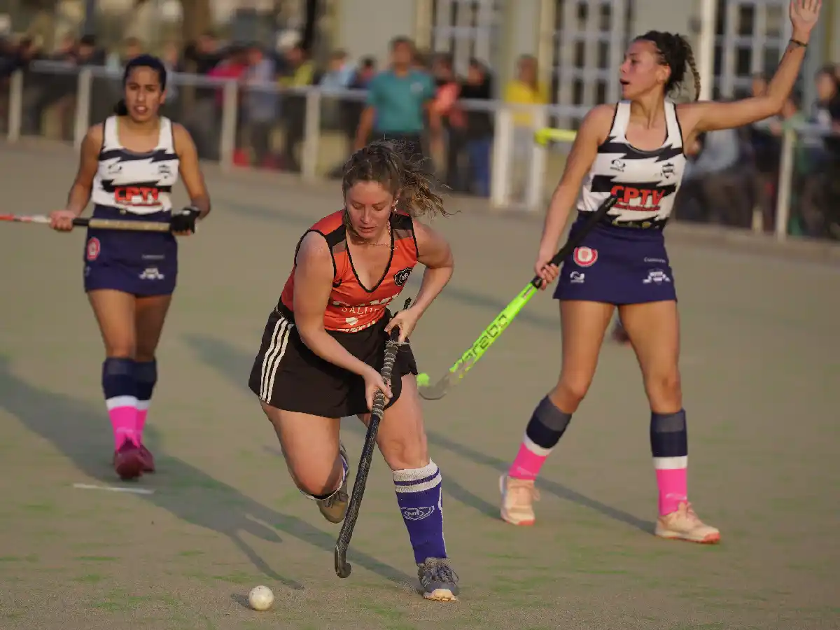 Riesgosa visita de las “pingüinas”  