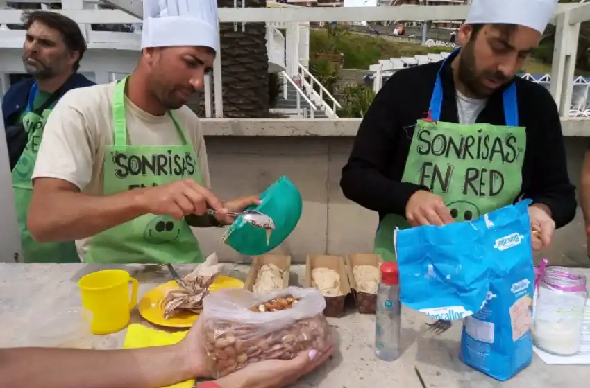 Sonrisas en Red: se realizó un taller de budines solidarios en el Torreón