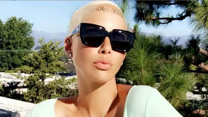 Amber Rose se descarga a Kanye West