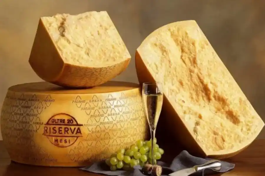 Un hombre murió aplastado por 15 mil ruedas de queso, sucedió en Italia