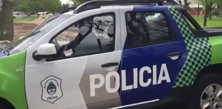 En la vía pública, detuvieron a dos masculinos por hurtos