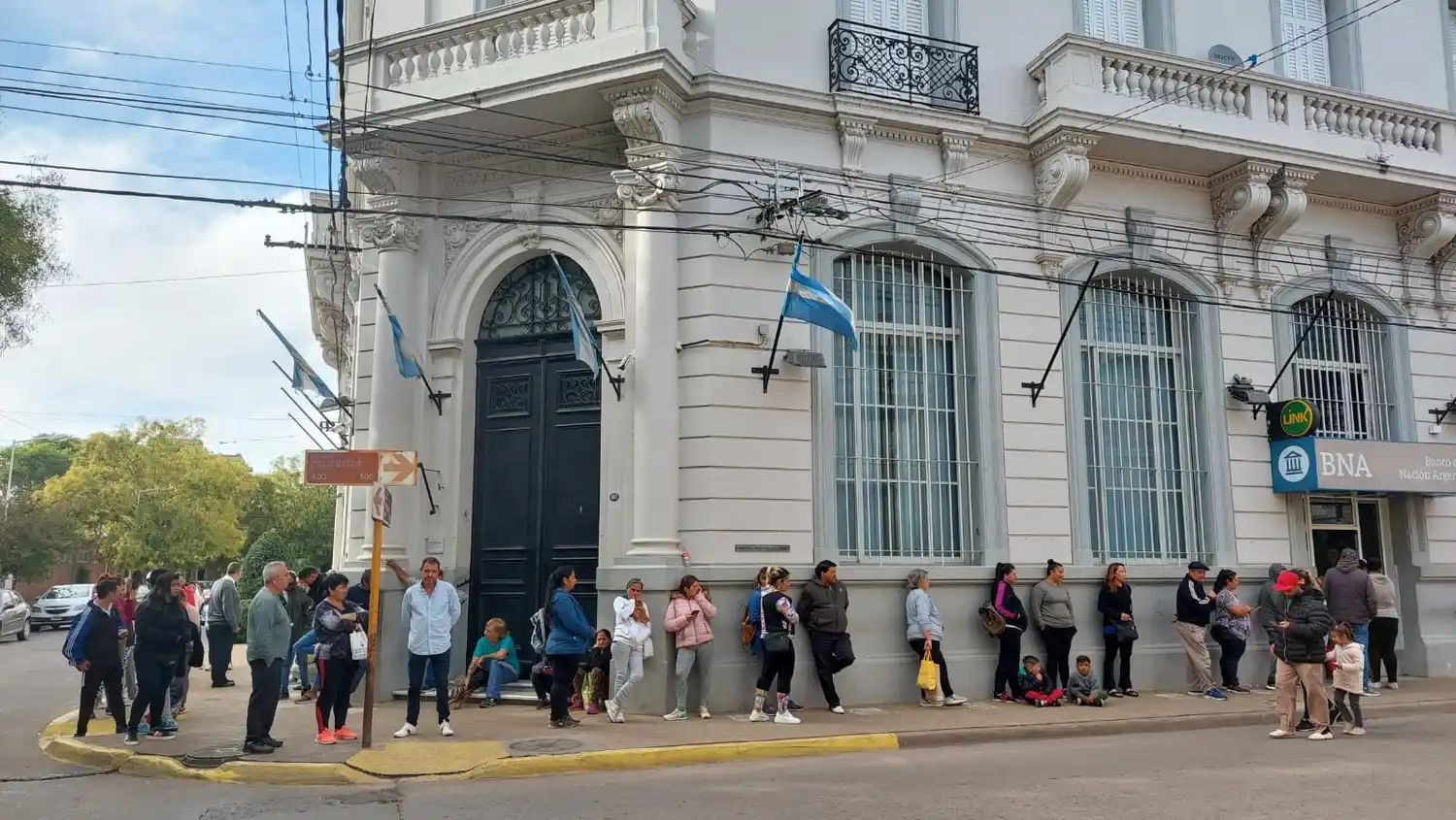 Los préstamos están disponibles y se pueden devolver en 36 cuotas.