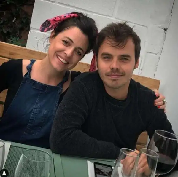Benjamín Rojas denunció a una fan que destruyó el local de su pareja y la amenazó: el video