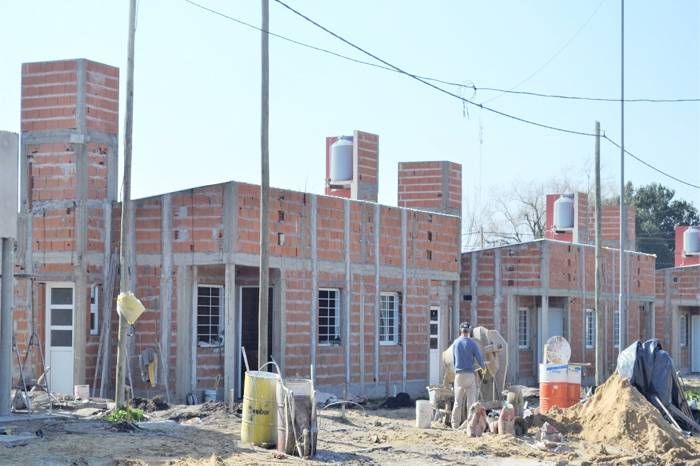 Continúan a buen ritmo las  77 viviendas en cuatro  localidades entrerrianas
