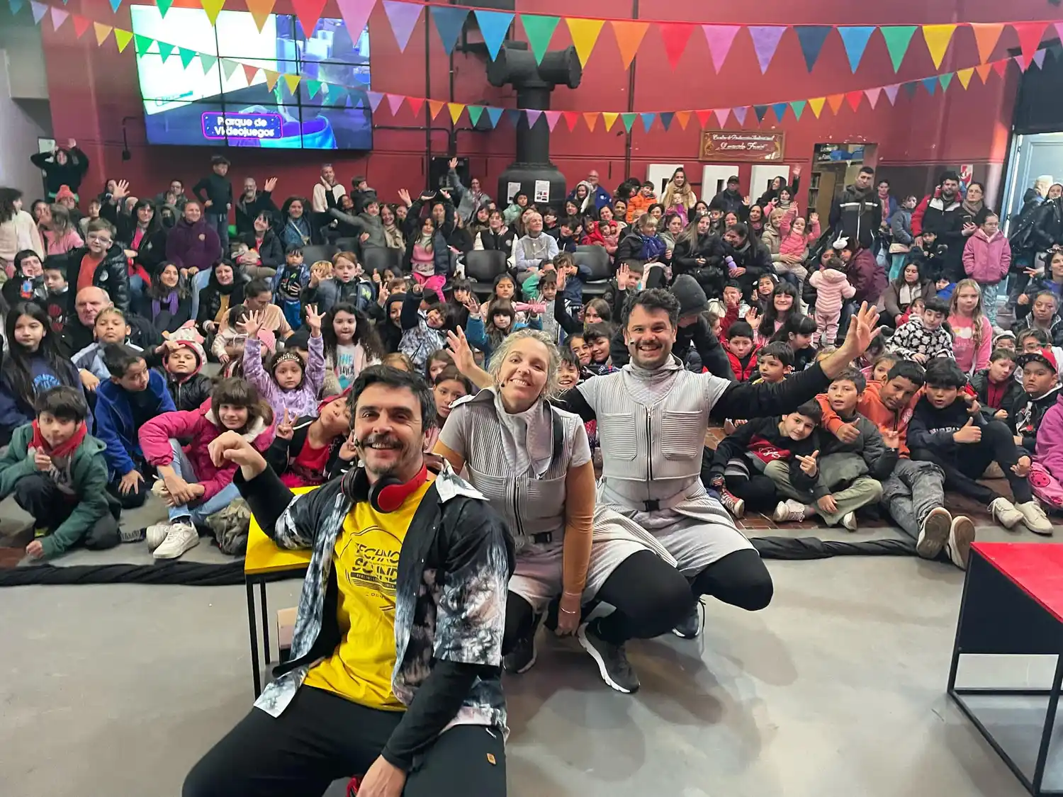 Chascomús de vacaciones ofrece divertida cartelera en el teatro Brazzola