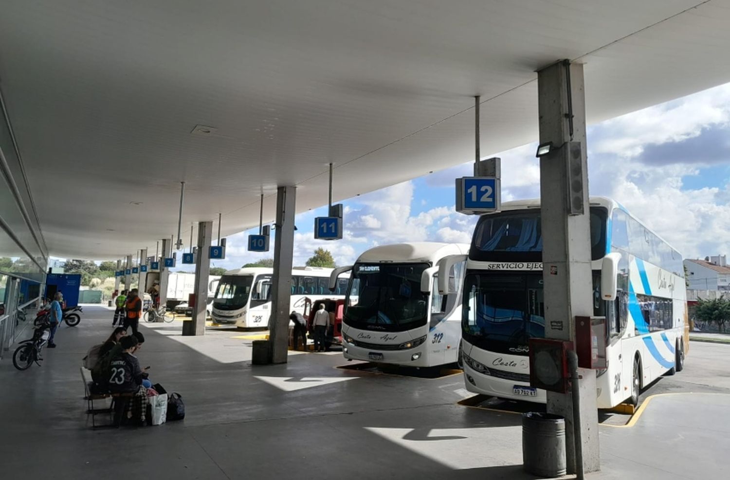 El Gobierno desregulará el transporte de larga distancia y liberará el precio de los boletos