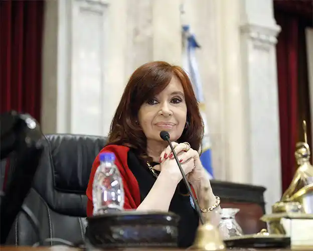 Cristina Fernández “cursa un postoperatorio normal”