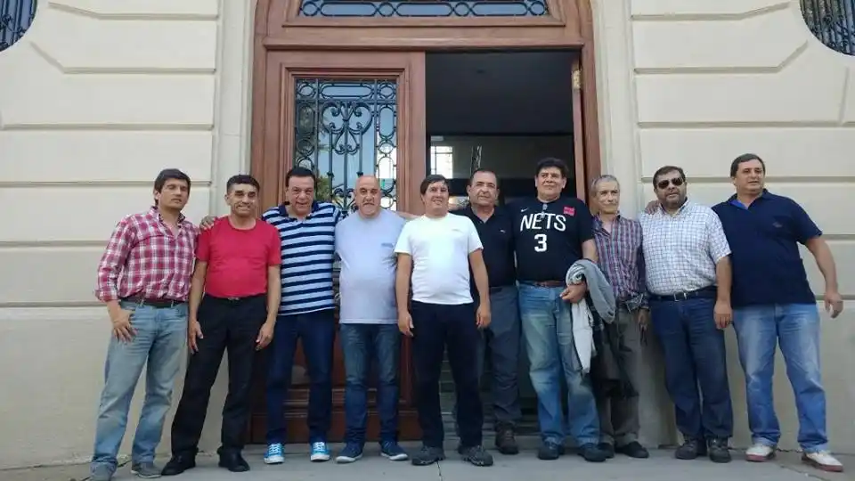 Cáffaro recibió a los veteranos de Zárate que regresaron de las Islas Malvinas