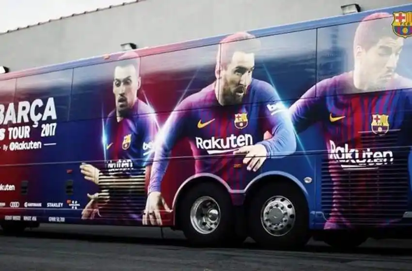 Agredieron al micro del Barcelona