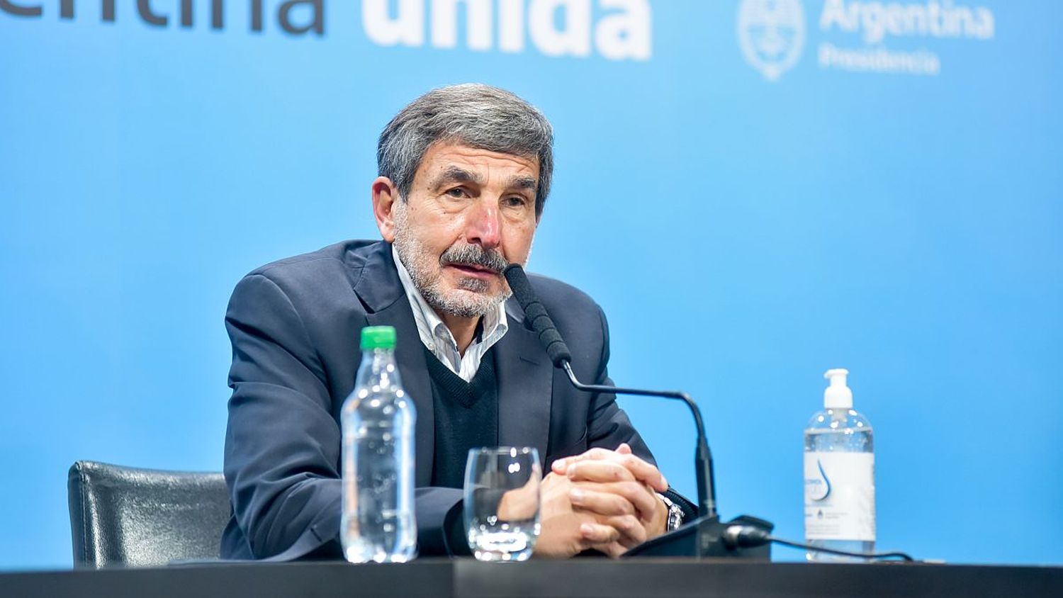 Salvarezza: "Los grupos de riesgo estarían vacunados los primeros meses del año que viene"
