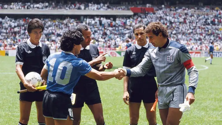 Proponen un Argentina-Inglaterra en homenaje a Diego Maradona