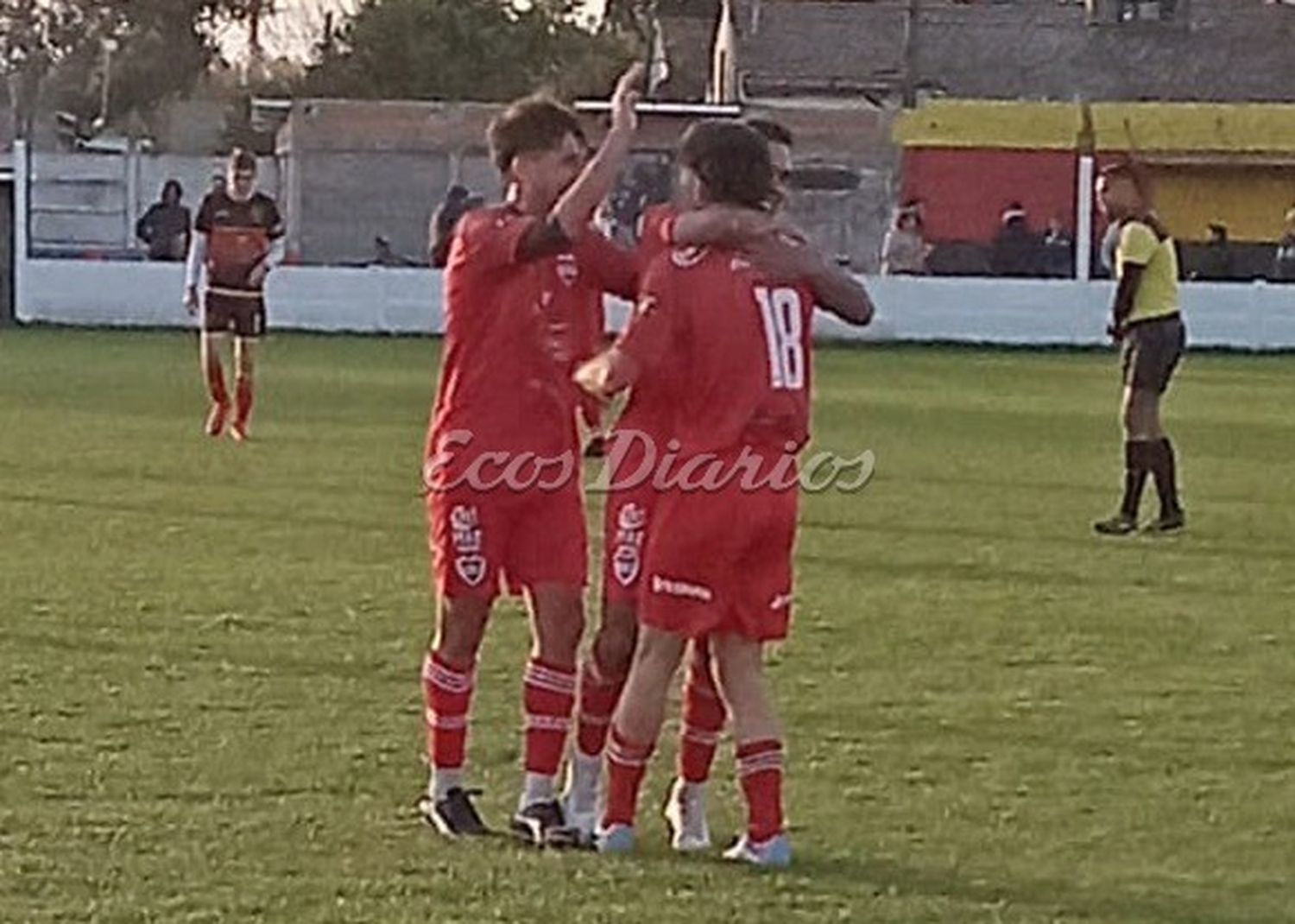 Festejo del quinto gol de Augusto Díaz para sellar el triunfo