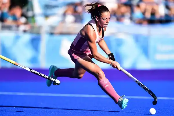 Brisa Bruggesser, con  Las Leonas en Mar del Plata