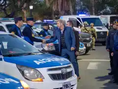 Frigerio entregó 27 móviles a la Policía y al Servicio Penitenciario: "Varios los rescatamos de usos indebidos en la política”